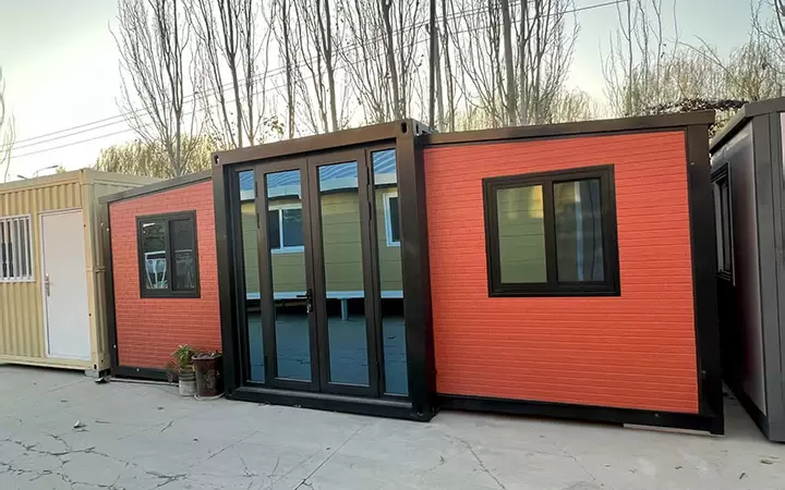 Fabrica&ccedil;&atilde;o de casas cont&ecirc;ineres imperme&aacute;veis, expans&iacute;veis e dobr&aacute;veis, modulares e pr&eacute;-fabricadas para resid&ecirc;ncias.